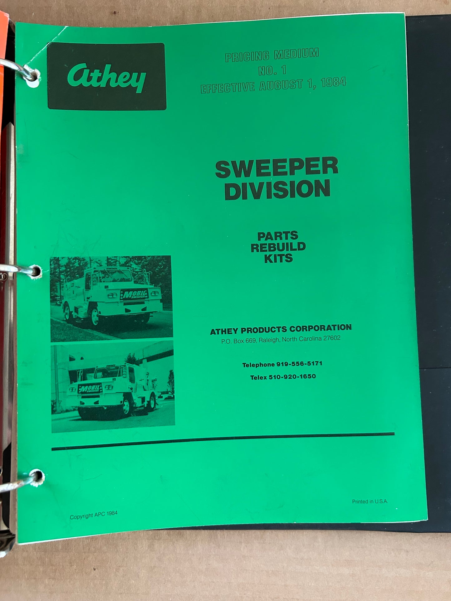 Athey _ model HLD Street Sweeper Manuals Binder