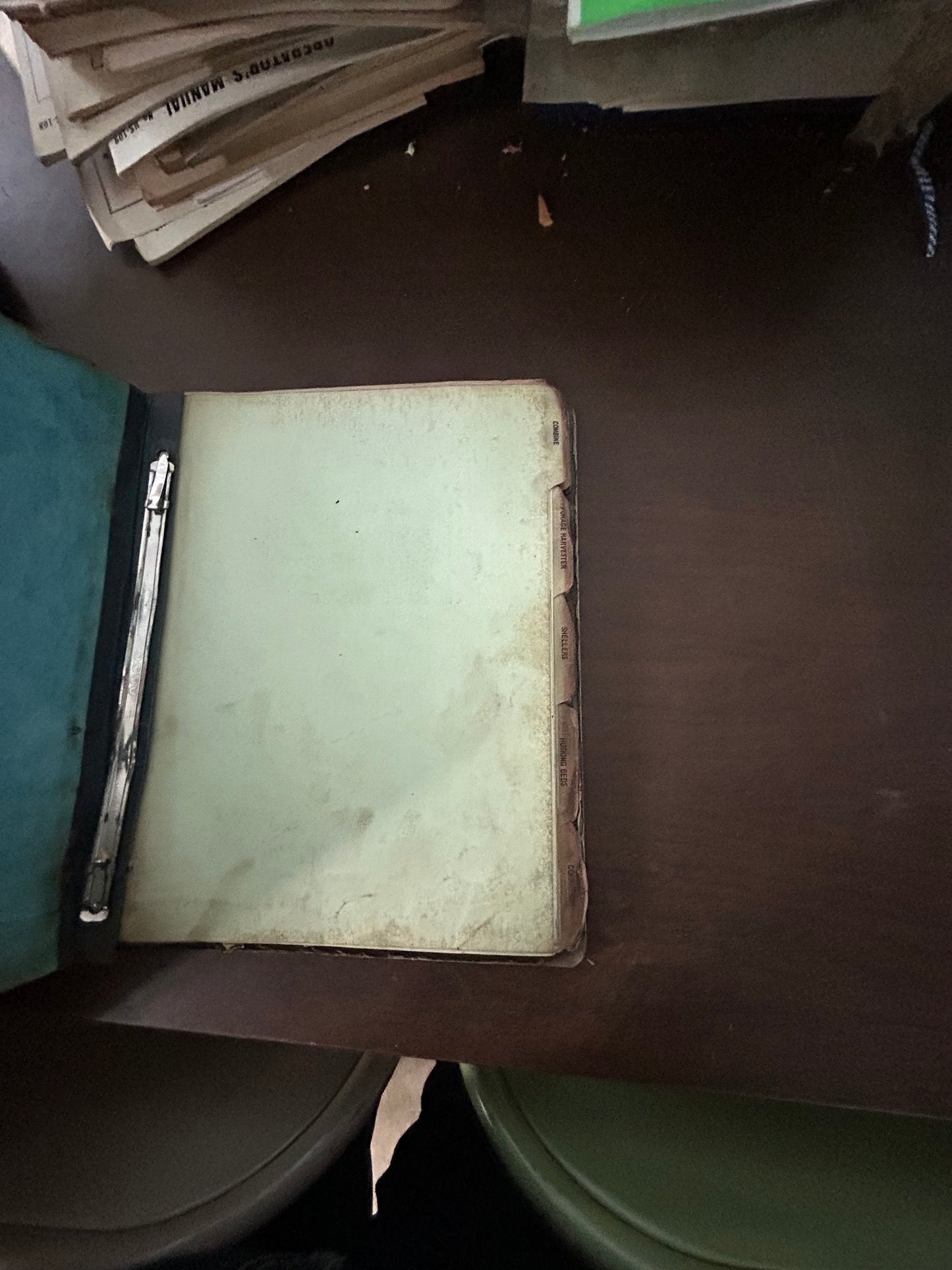 New Idea _ 1970 Uni Implements _ Dealer Service Education