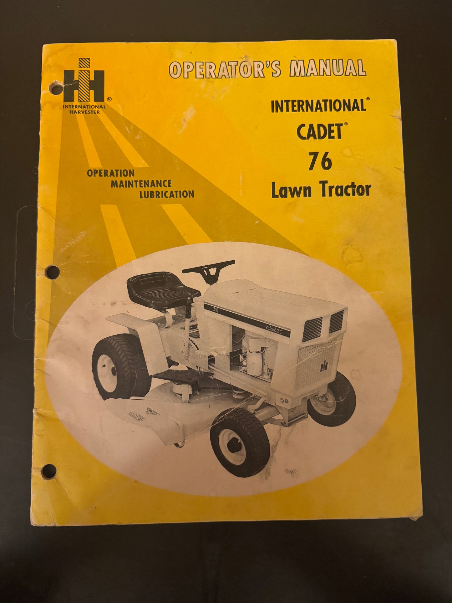 IH _ International Cadet _ 76 Lawn Tractor _ Operator’s Manual