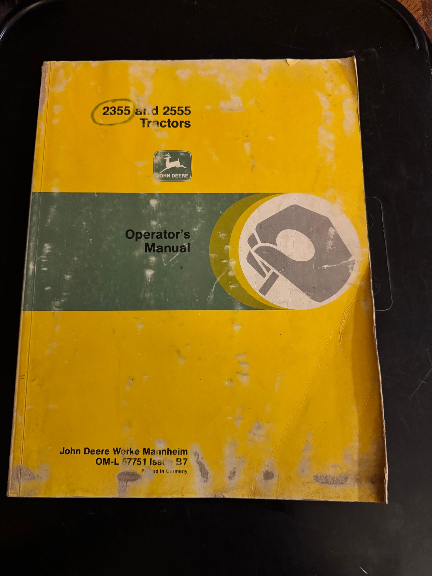John Deere _ 2355 & 2555 Tractors _ Operator's Manual
