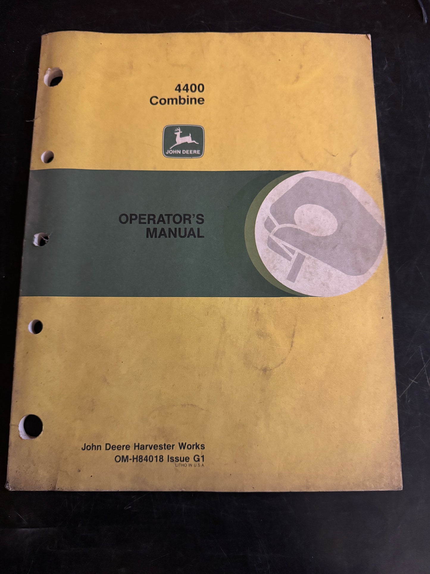 John Deere _ 4400 Combine _ Operator’s Manual OM-H84018 G1