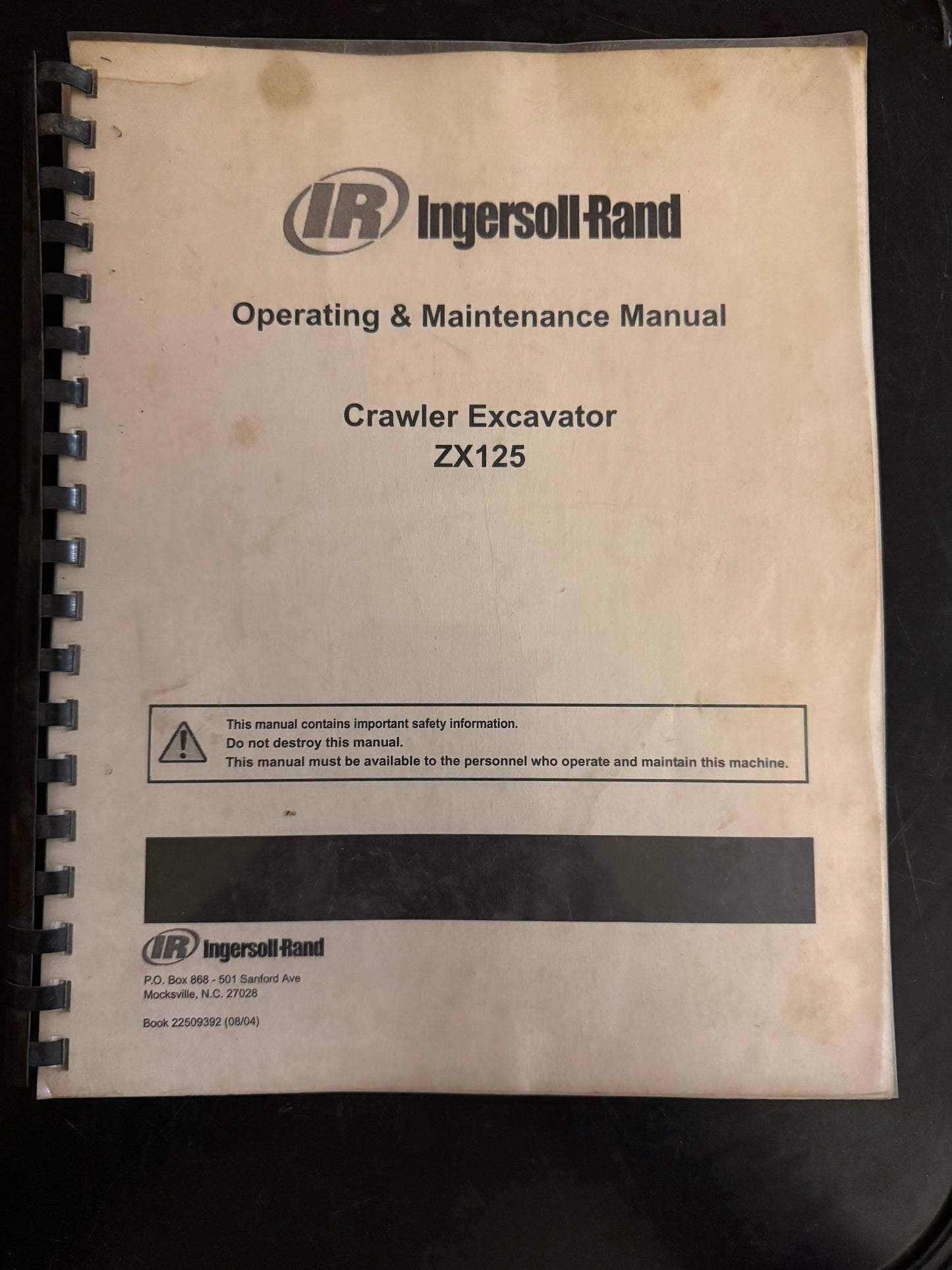 Ingersoll-Rand _ Crawler Excavator ZX125 _ Operating & Maintenance Manual