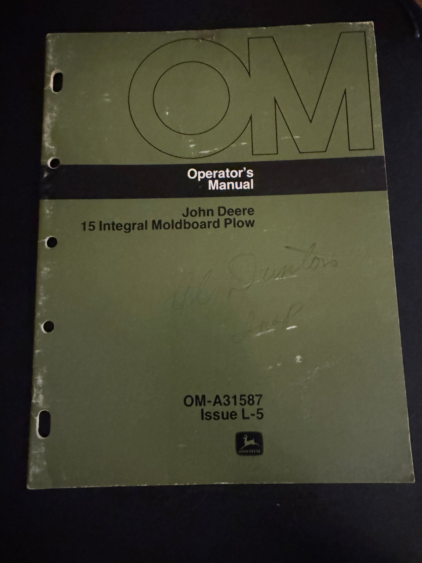 John Deere _ 15 Integral Plow _ Operator's Manual OM-A31587 L5