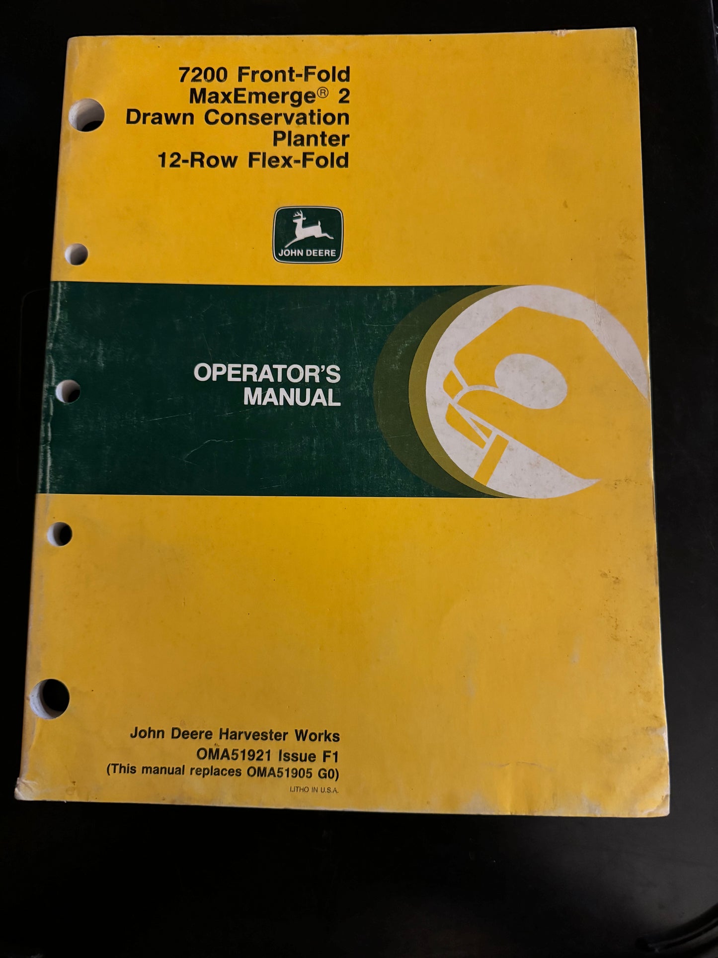 John Deere _ 7200 Front-Fold MaxEmerge 2 Drawn Conservation Planter _ Operator’s Manual