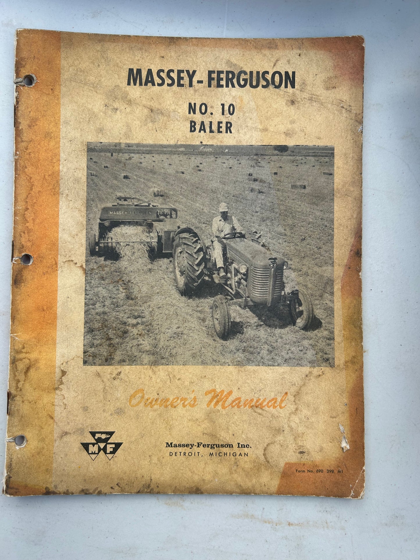 Massey Ferguson MF 10 Baler