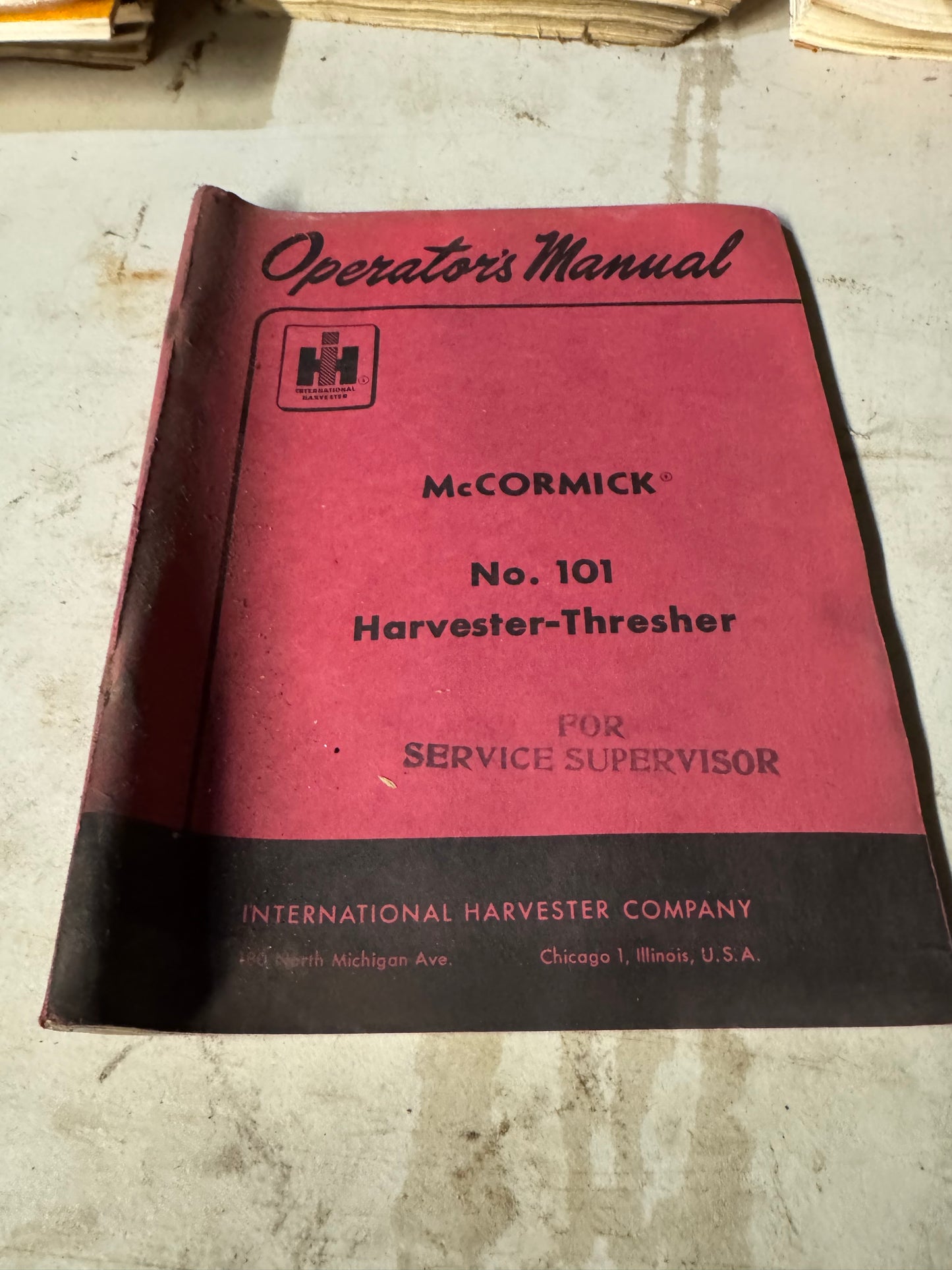 IH _ McCormick No.101 Havester-Thresher _ Operator’s Manual