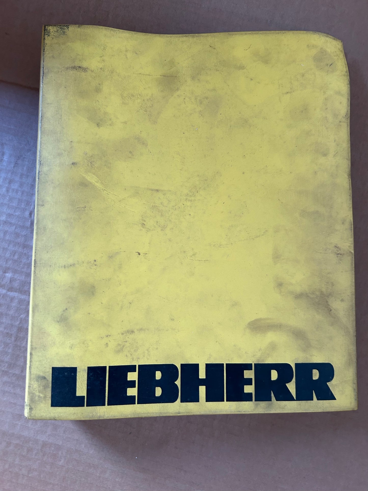 Liebherr _ D904 NA, D904 T, 906 NA & 906 T diesel engines _ Operating & Service Manuals