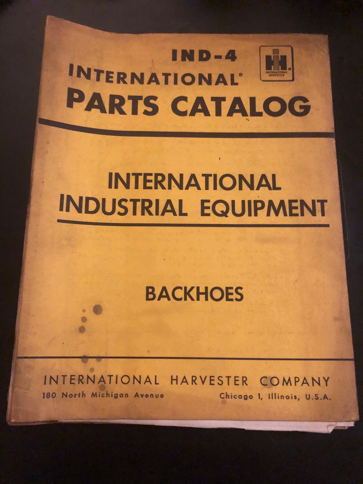 IH _ International Industrial Equipment Backhoes IND-4 _ Parts Catalog