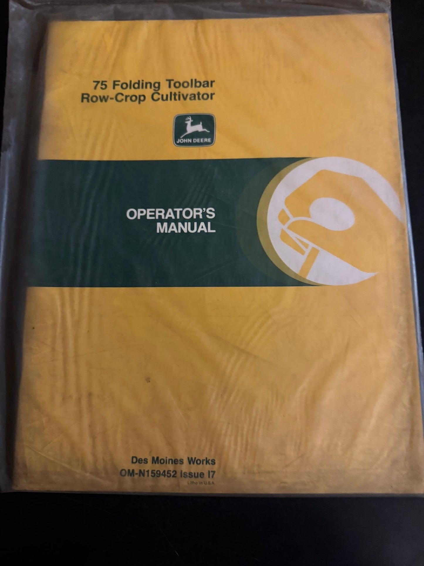 John Deere _ 75 Folding Toolbar Row-Crop Cultivator _ Operator’s Manual OM-N159452 Issue I7