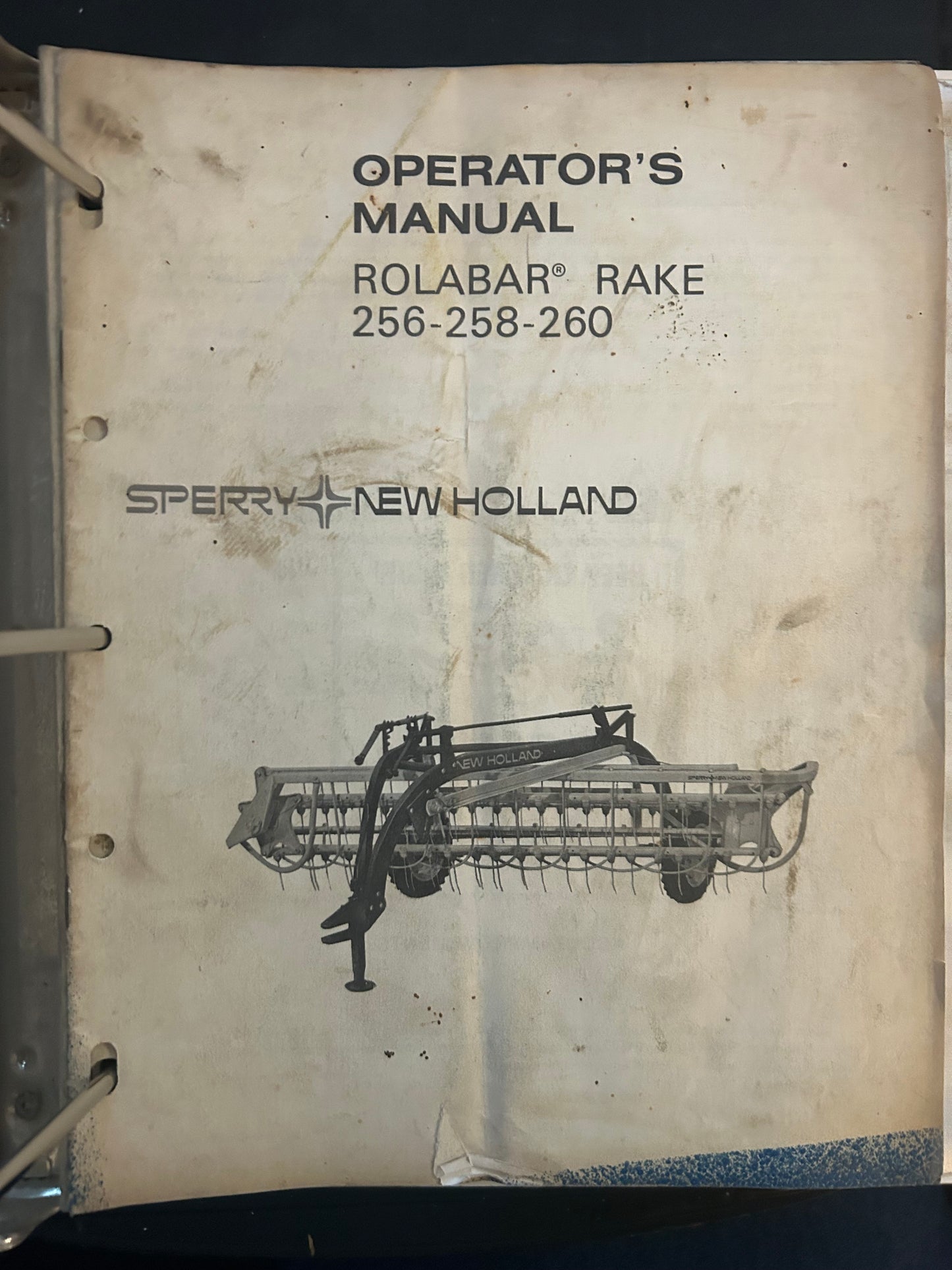 Sperry New Holland _ RolaBar Rake 256 - 258 - 260 - 258H - 260H _ Operator's Manual