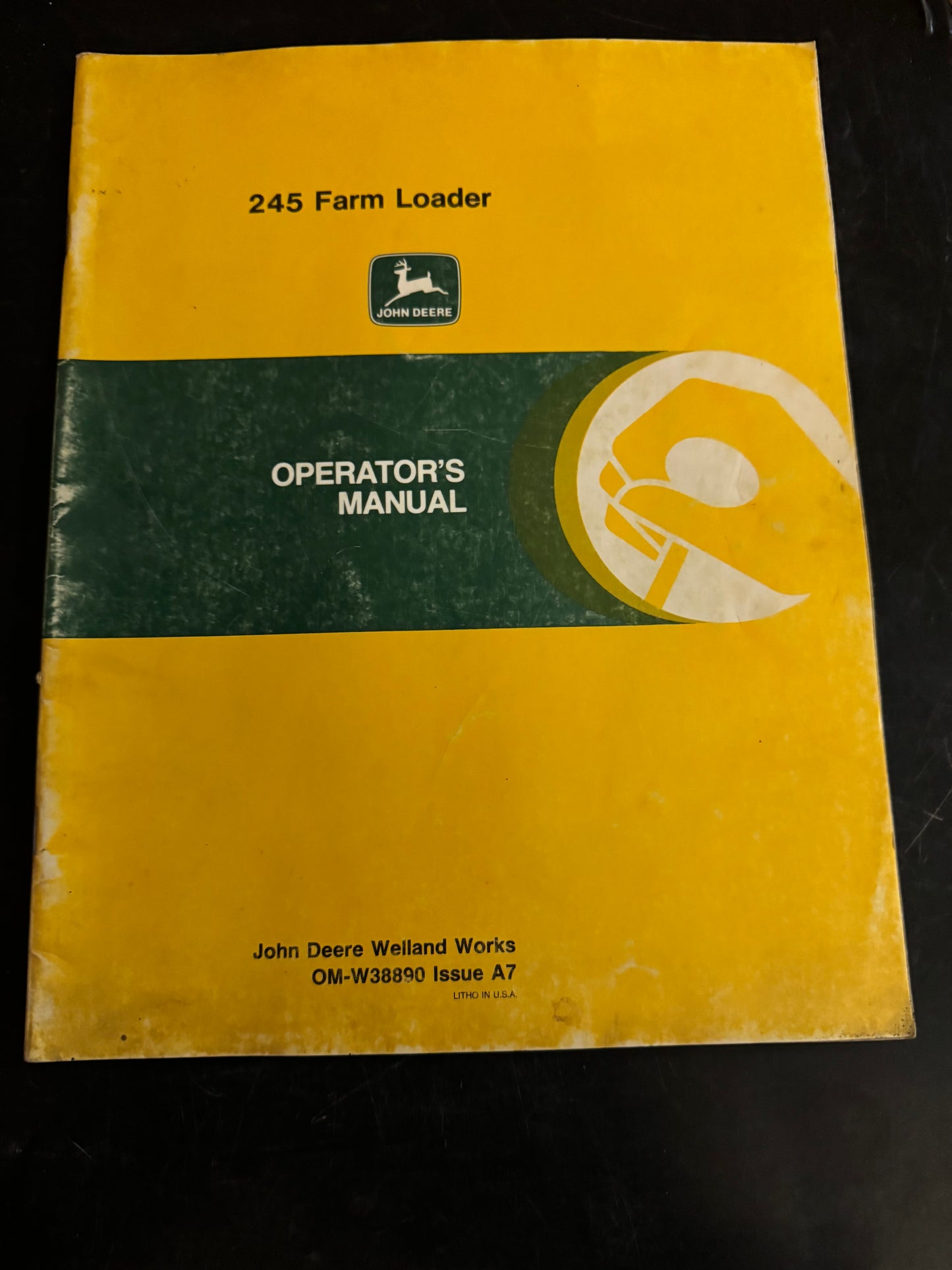 John Deere _ 245 Farm Loader _ Operator’s Manual OM-W38890 Issue A7