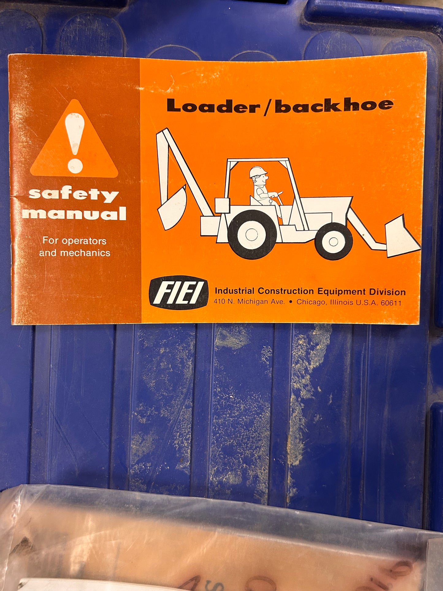 FIEI_ Loader/backhoe _ Safety manual
