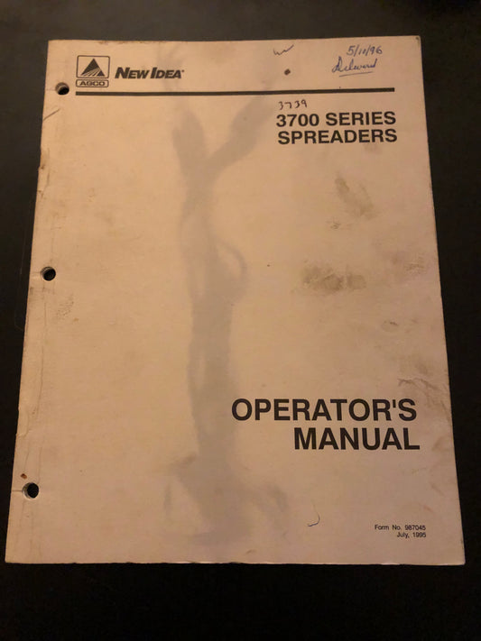 New Idea _ 3700 series Spreaders _ Operator’s Manual