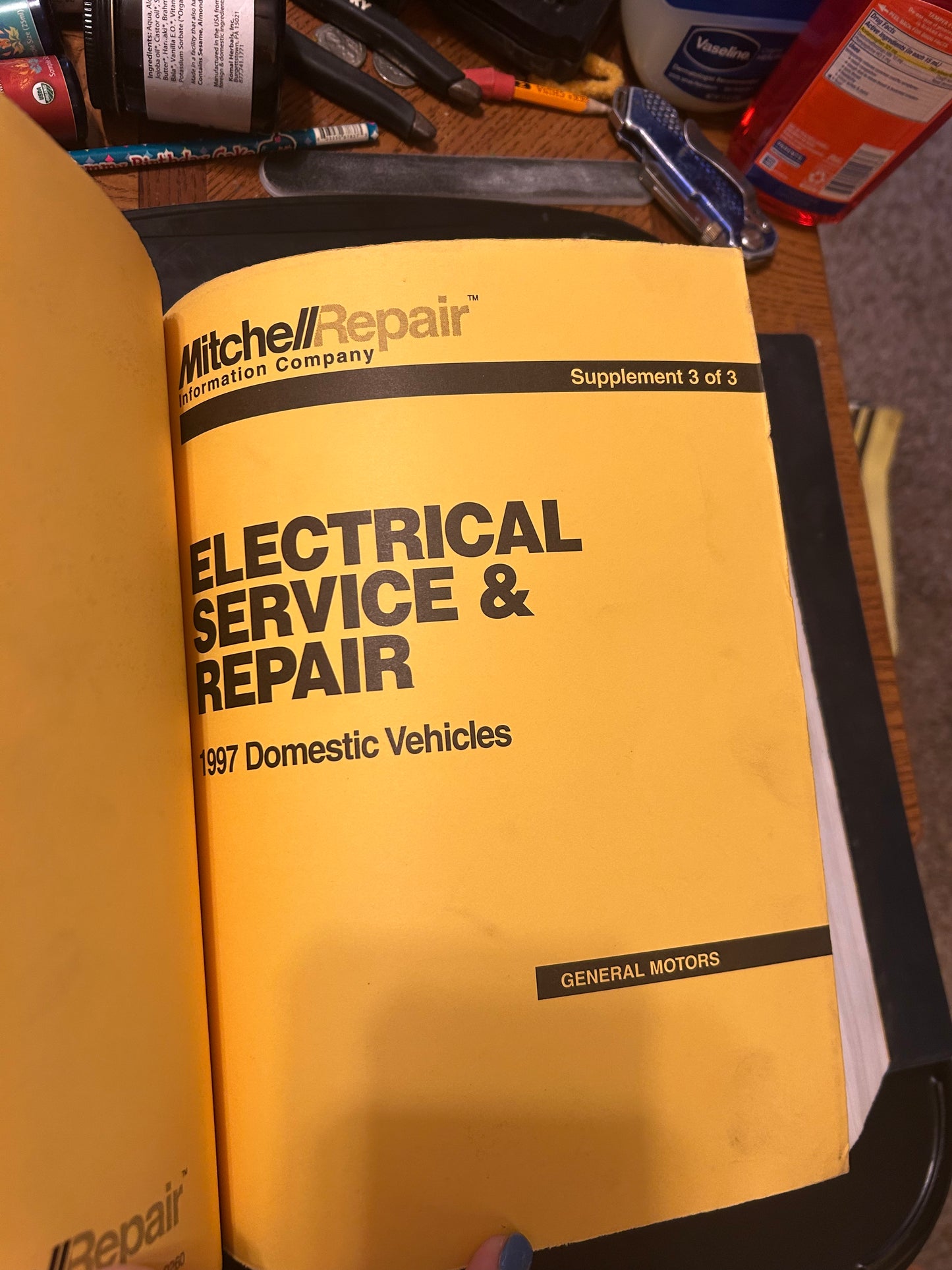 Mitchell Repair _ 1997 Electrical Component Locator - Domestic Cars, Light Trucks & Vans