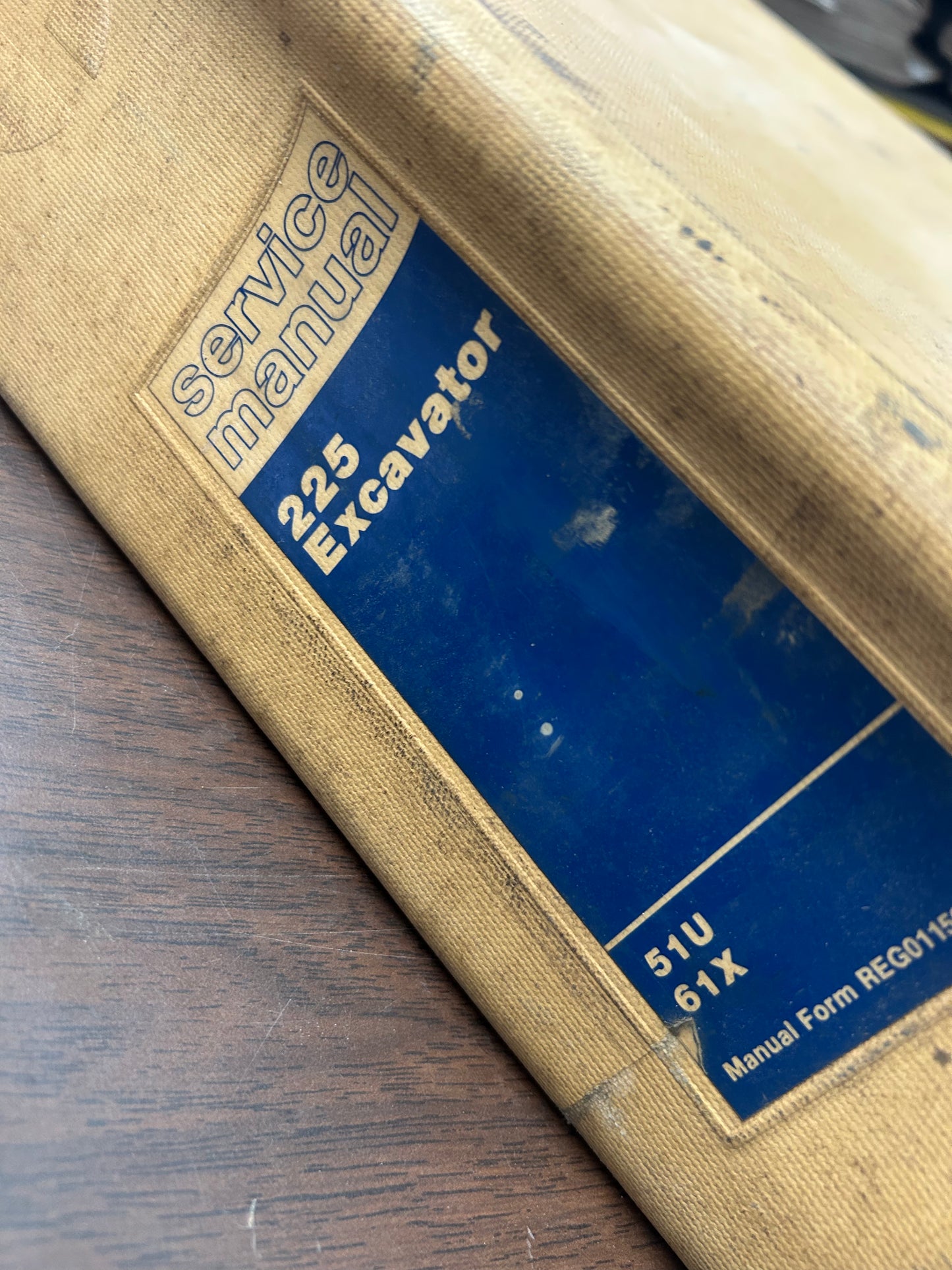 Caterpillar _ 225 Excavator _ Manuals Binder