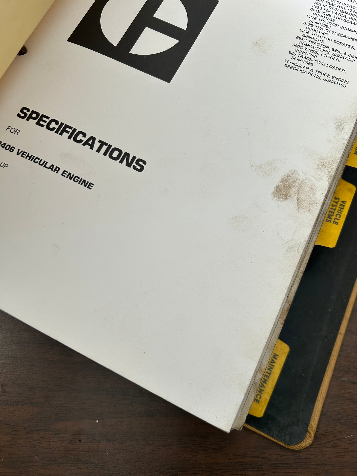 Caterpillar _ 621B Wheel Tractor-Scraper _ Manuals Binder