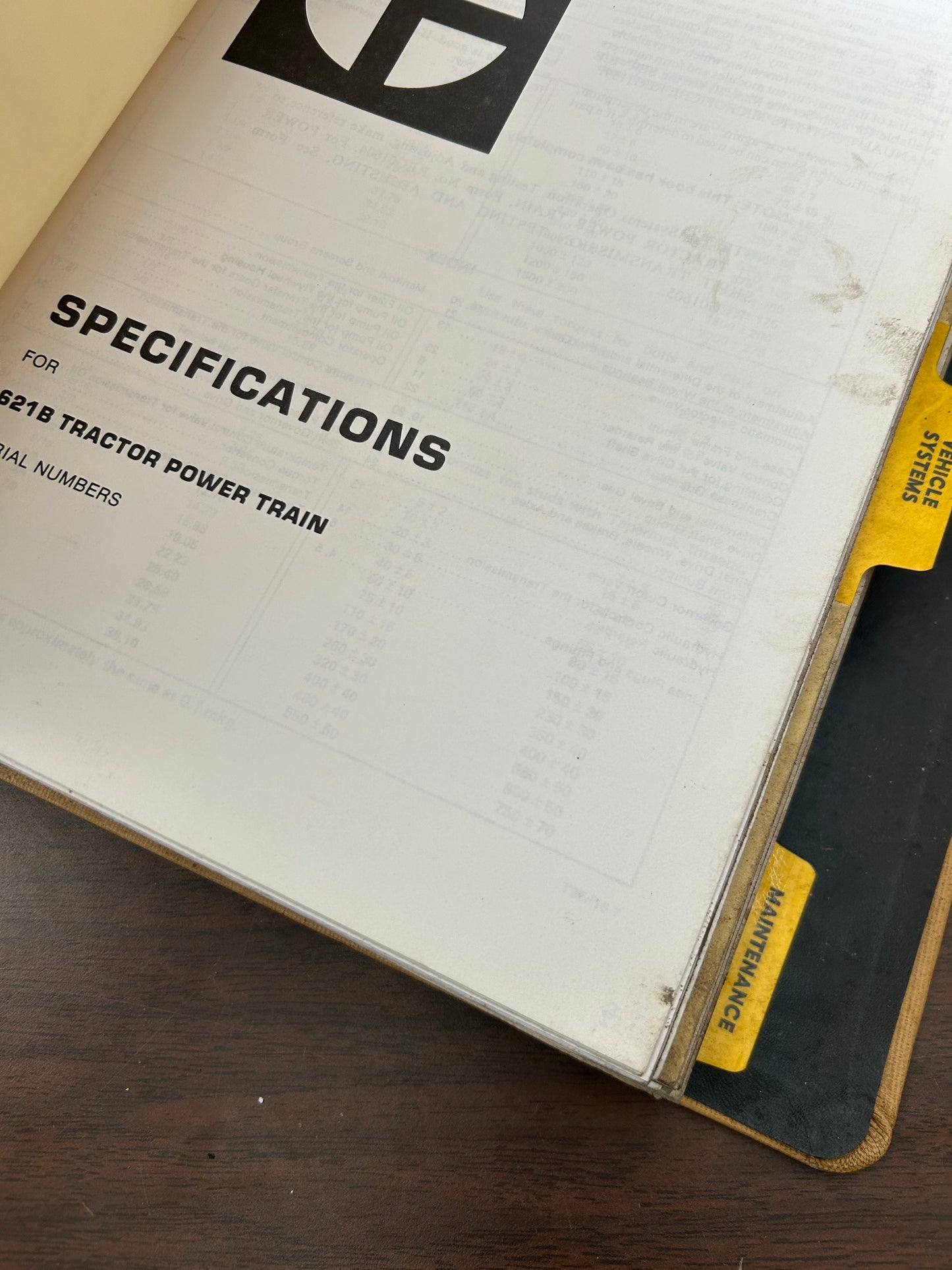 Caterpillar _ 621B Wheel Tractor-Scraper _ Manuals Binder