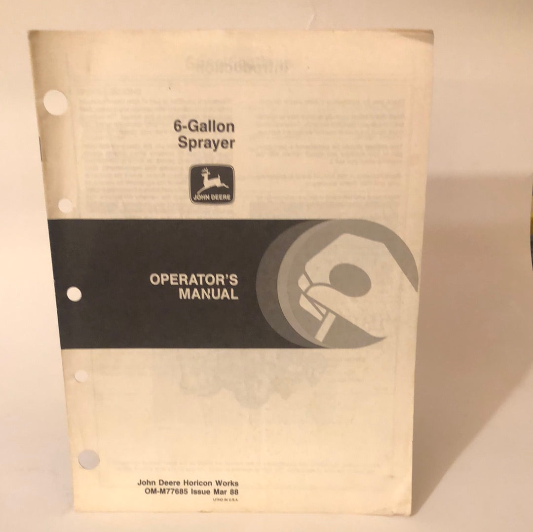 John Deere - 6-Gallon Sprayer OMM77685 May 88 Operator’s Manual