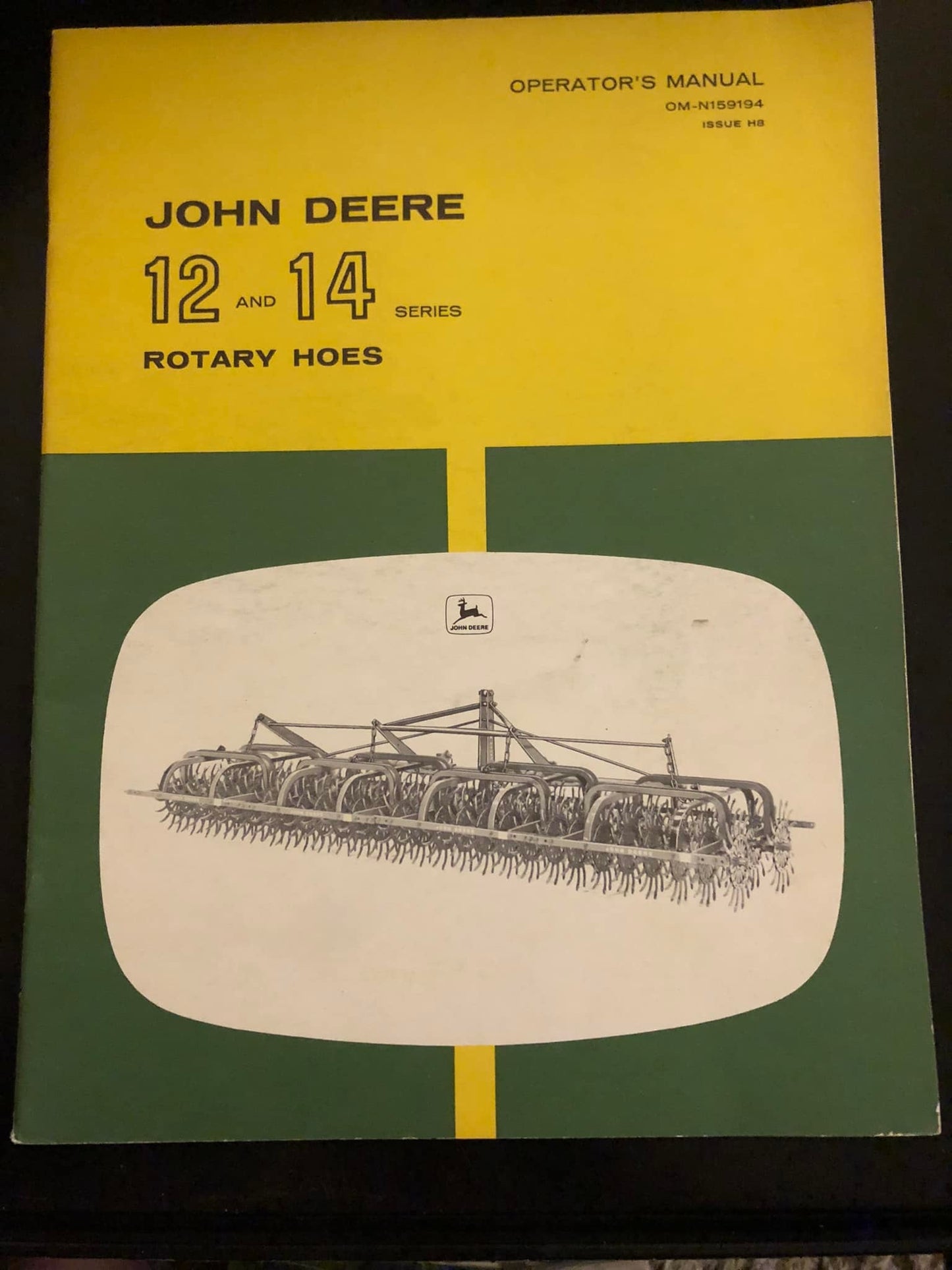 John Deere 12 & 14 series Rotary Hoes_ Operator's Manual