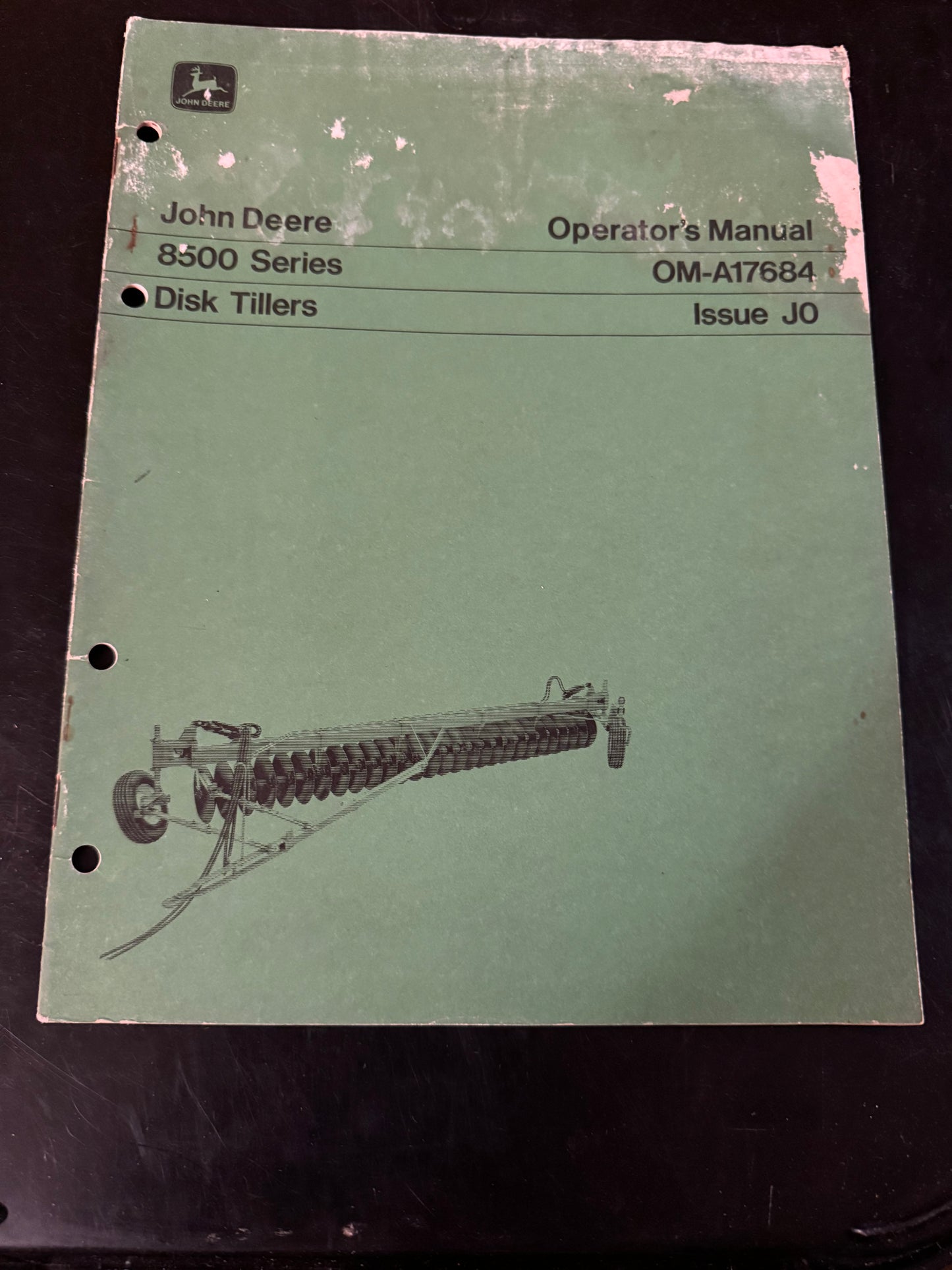 John Deere _ 8500 series Disk Tillers _ Operator’s Manual OM-A17684 J0