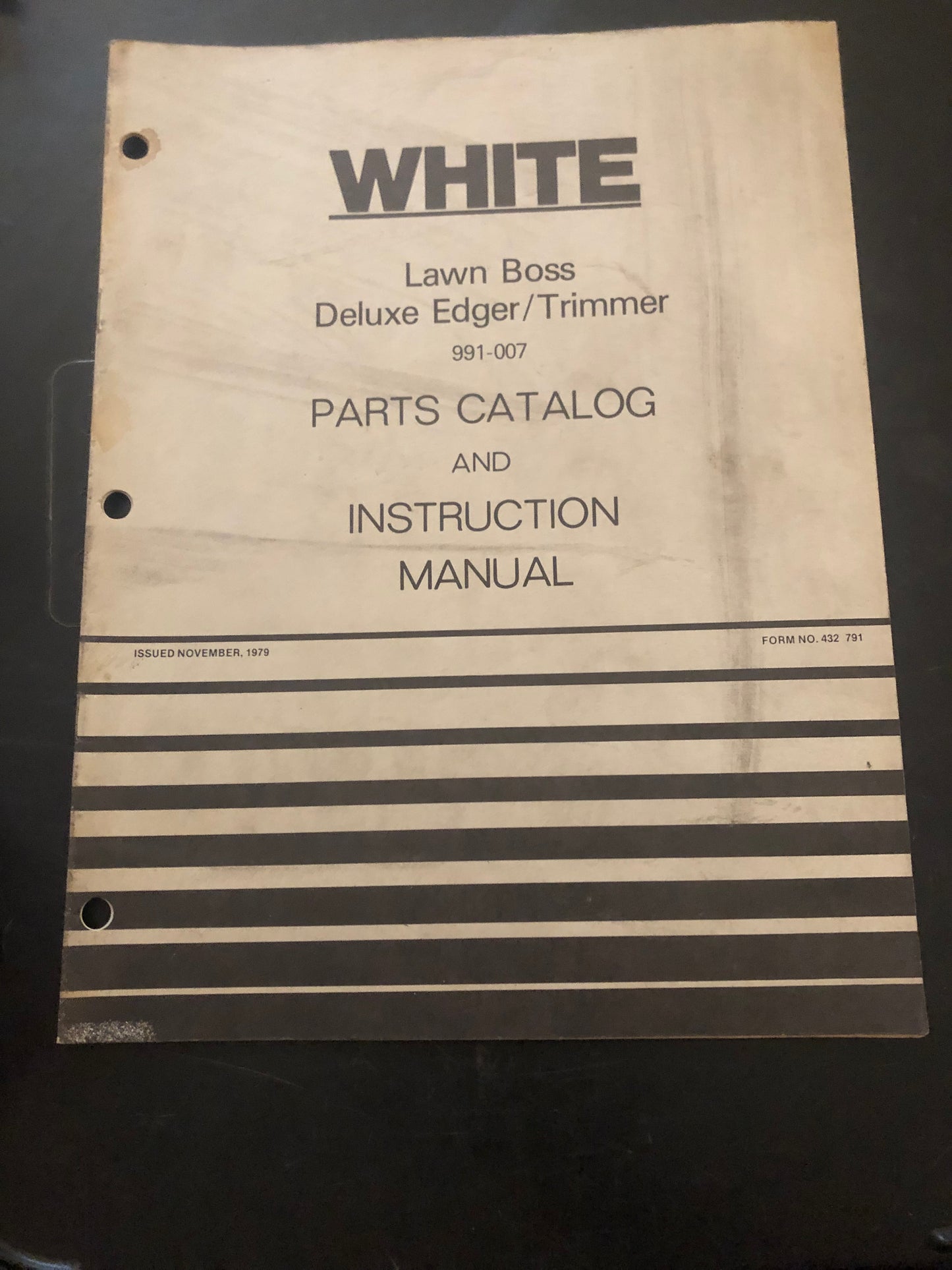 White _ Lawn Boss Deluxe Edger/Trimmer _ Parts Catalog & Instruction Manual