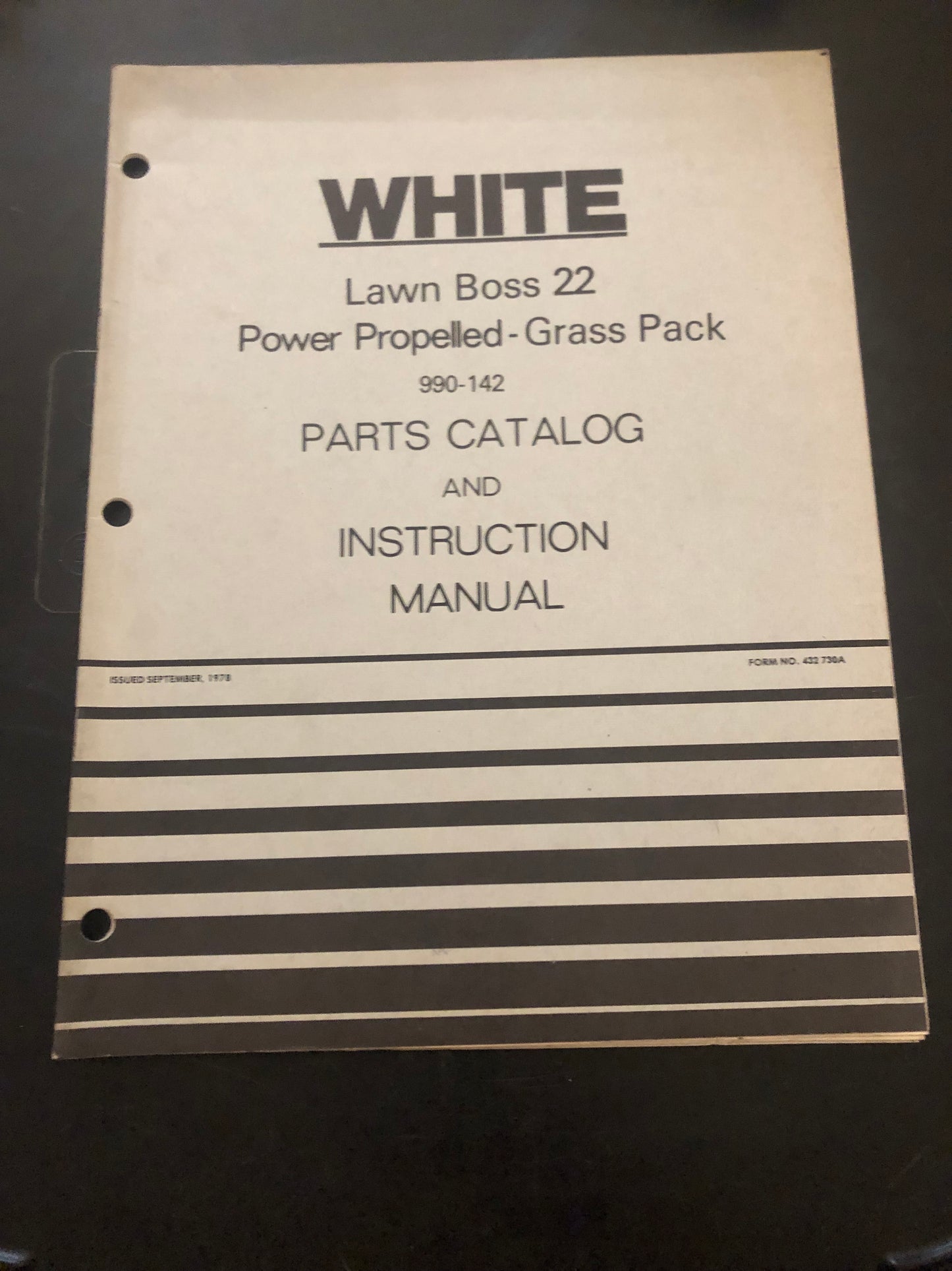 White _ Lawn Boss 22 - Power Propelled - Grass Pack _ Parts Catalog & Instruction Manual