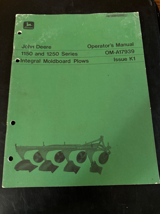 John Deere _ 1150 & 1250 Series Integral Moldboard Plows _ Operator’s Manual OM-A17939 K1