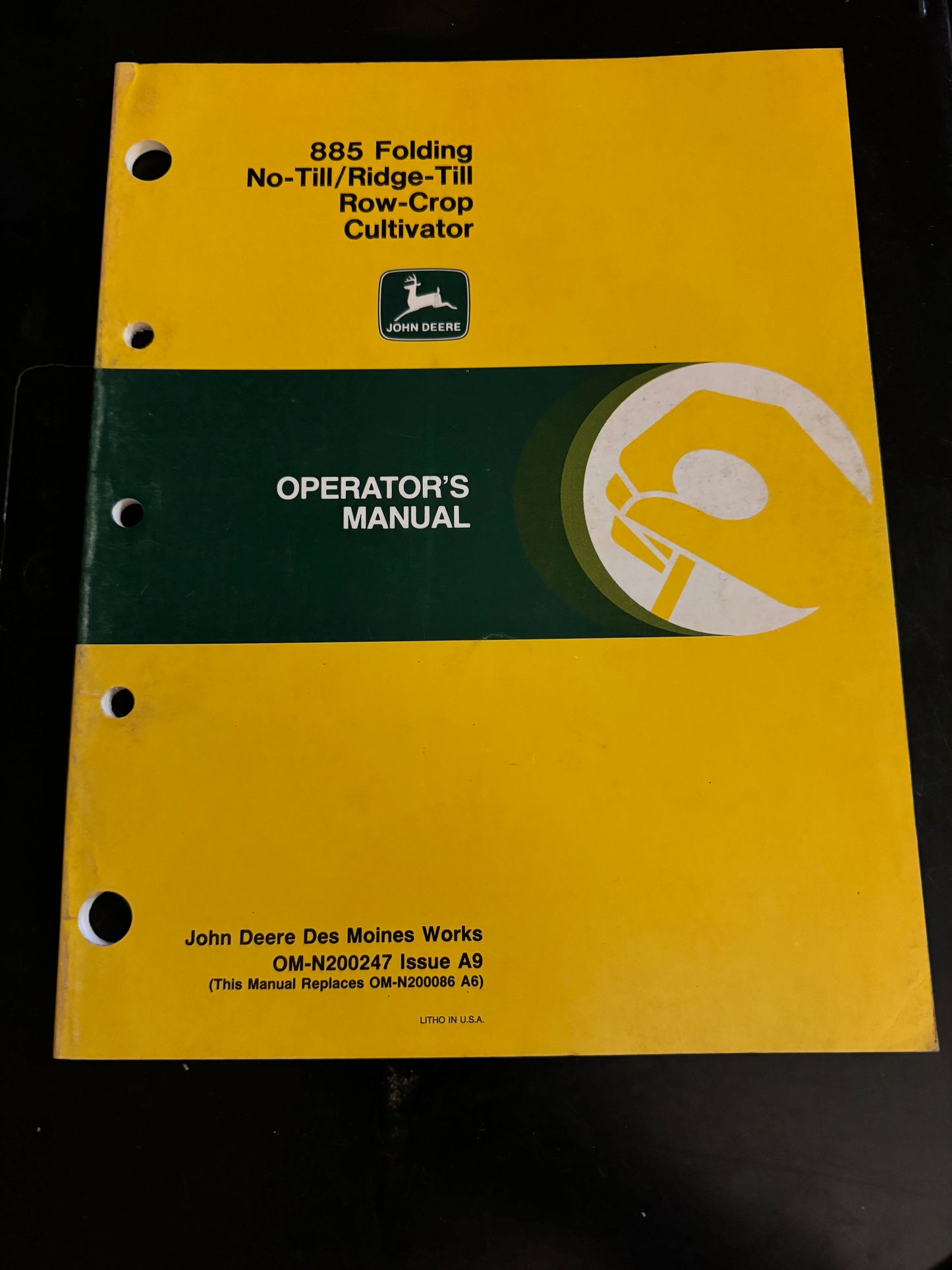 John Deere _ 885 Folding No Till/Ridge Till Row-Crop Cultivator _ Operator’s Manual OM-N200247 A9