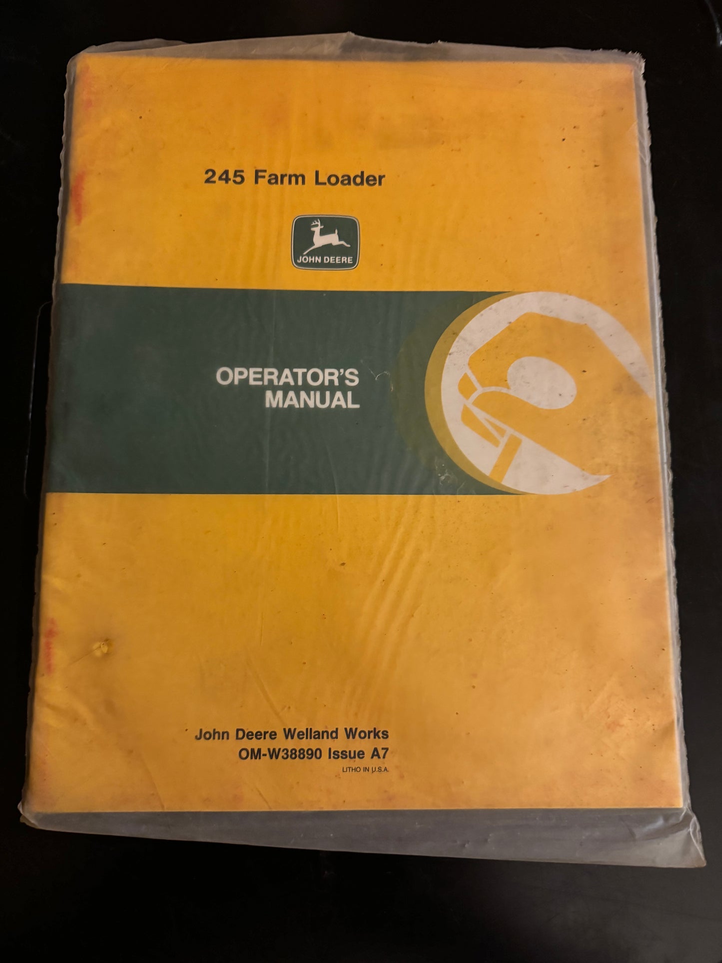 John Deere _ 245 Farm Loader _ Operator’s Manual OM-W38890 Issue A7