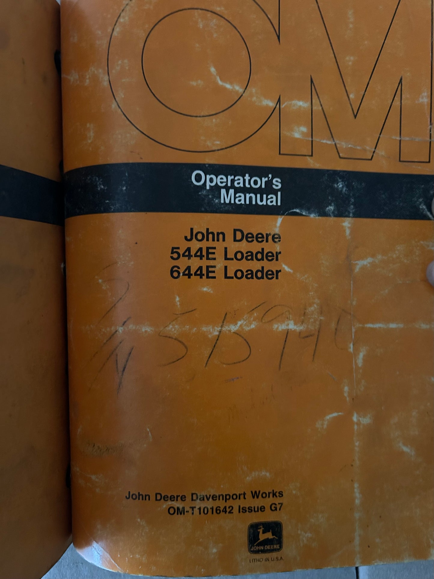 John Deere _ 544E Loader _ Parts Catalog & Operators Manual