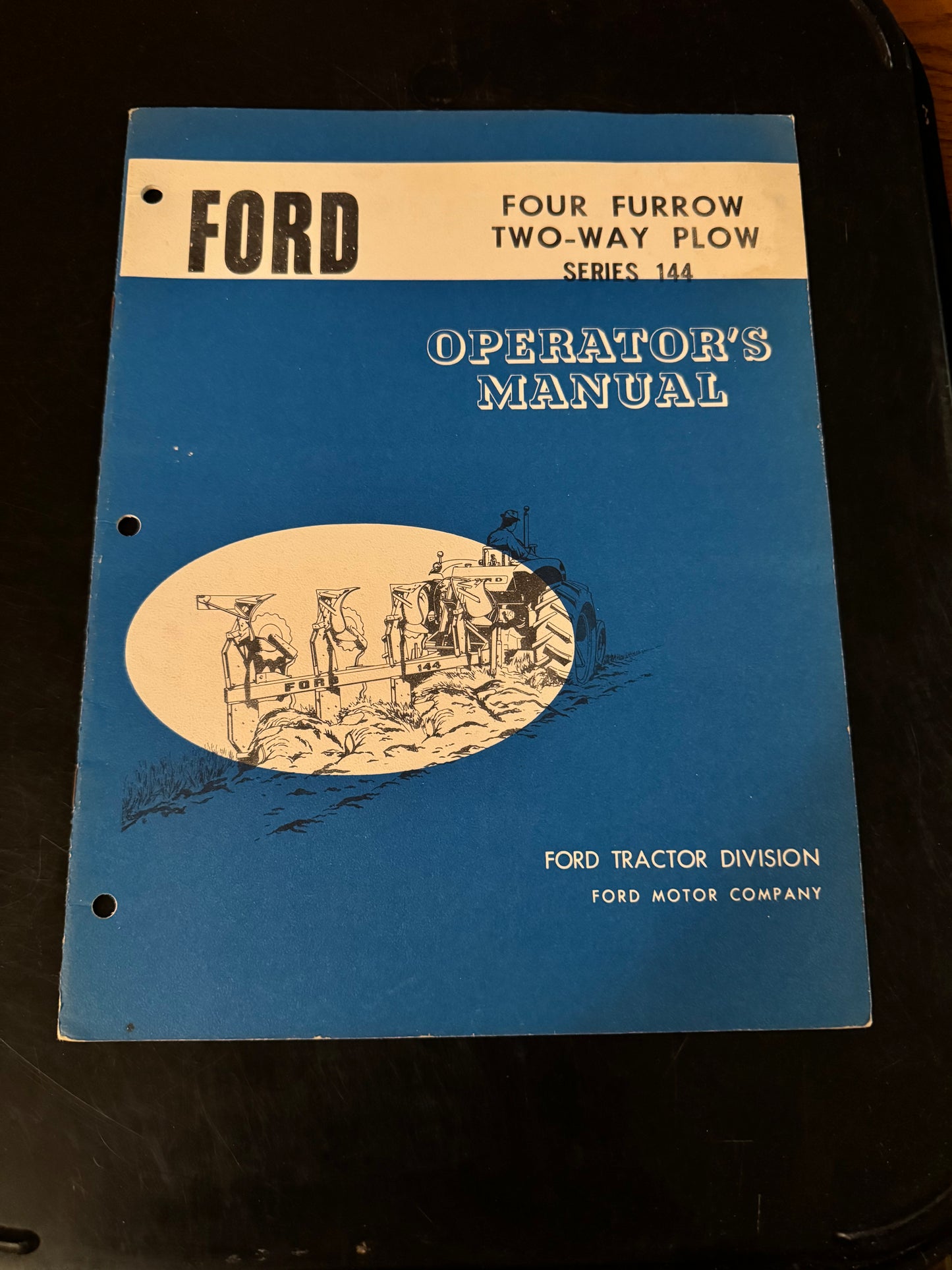 Ford _ 4 Furrow two-way Plow series 144 _ Operator’s Manual