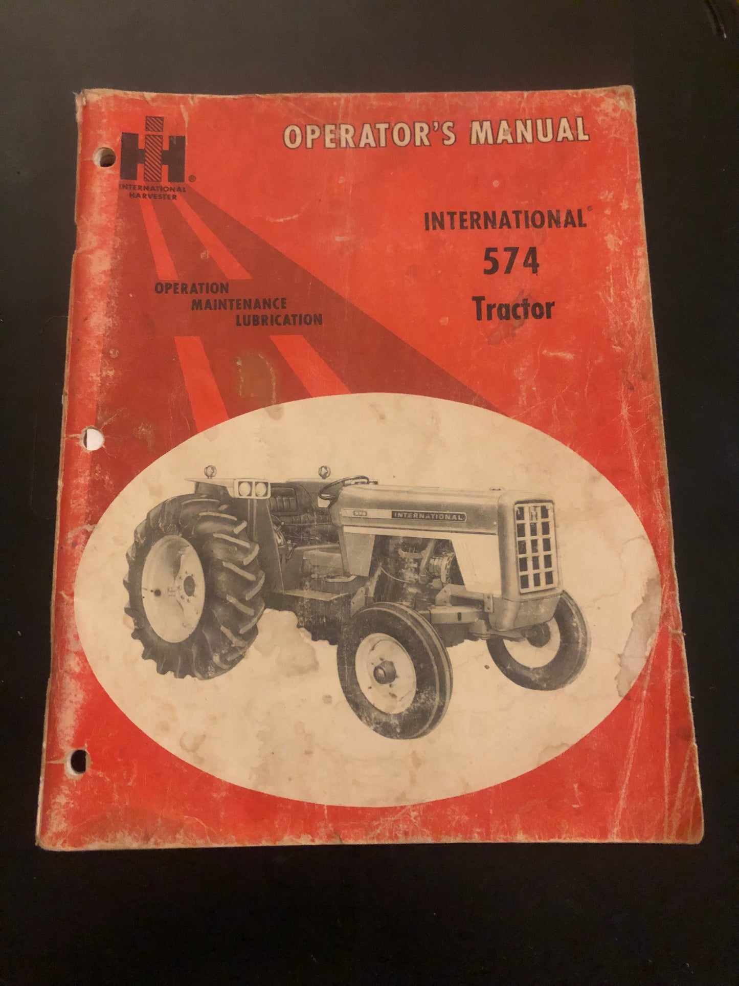 IH _ 574 Tractor _ Operator’s Manual