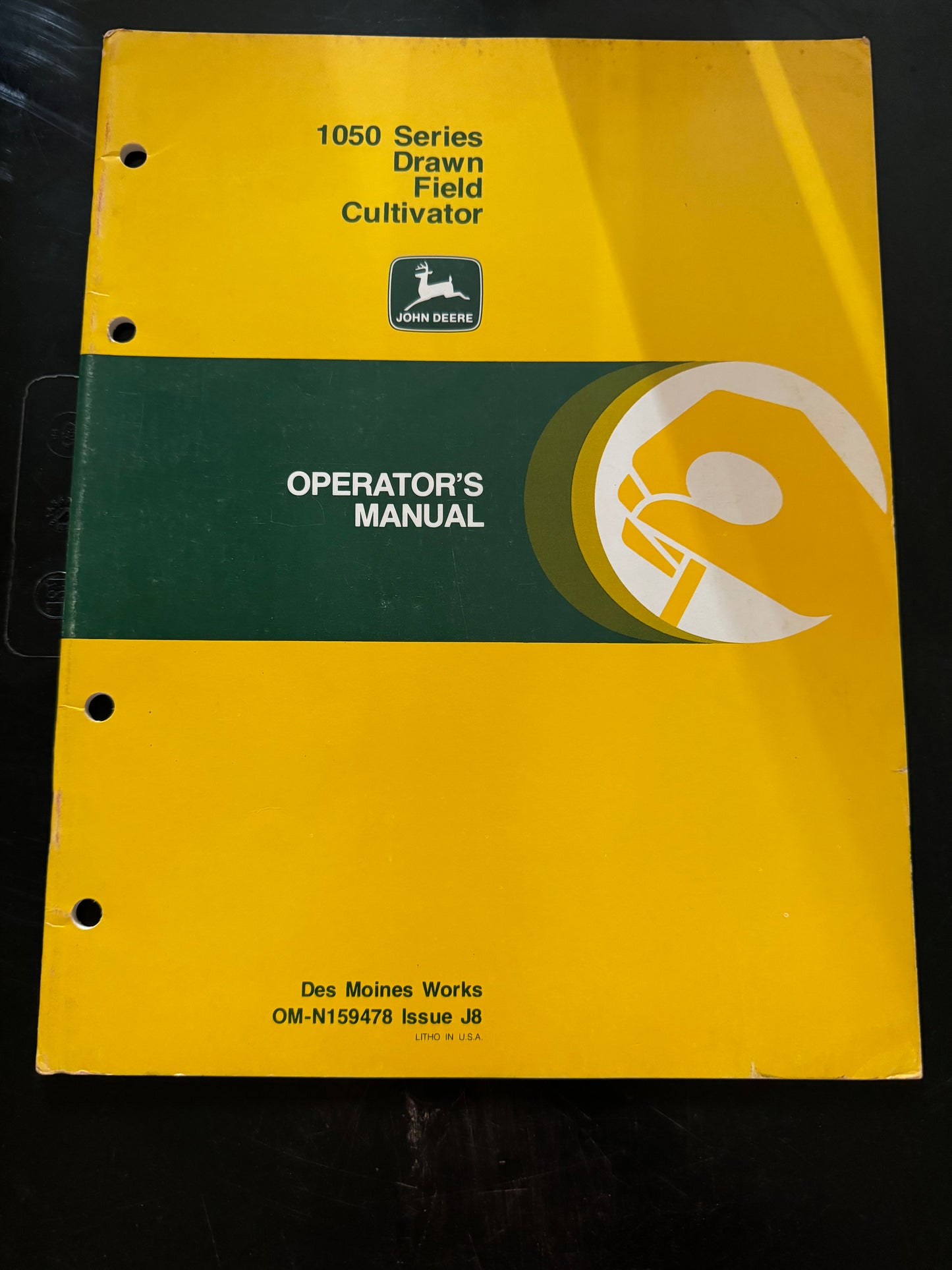 John Deere _ 1050 Series Drawn Field Cultivator _ Operator’s Manual