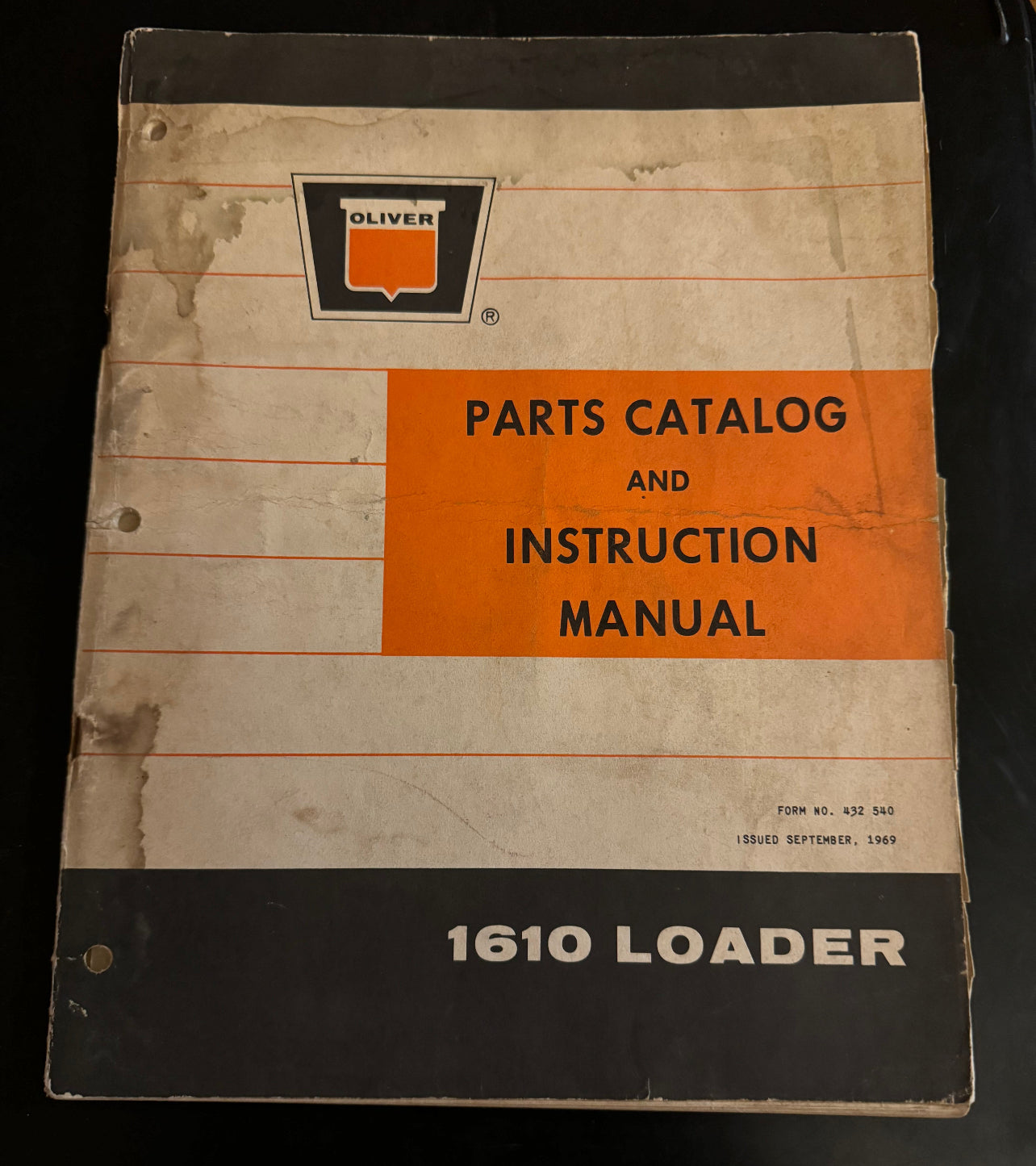 Oliver _ 1610 Loader _ Parts Catalog & Instruction Manual