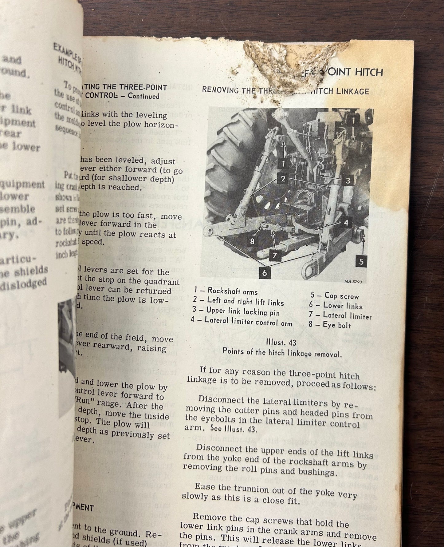 IH _ 1066 Tractor _ Operator’s Manual