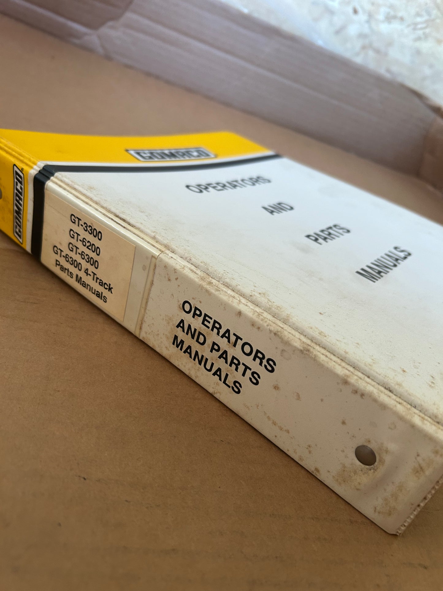Gomaco _ GT-3300, GT-6200, GT-6300 & GT-6300 4 track _ Operators & Parts Manual