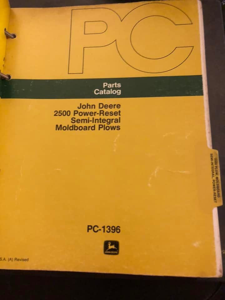 John Deere _ 2500 Spring-Reset Semi-Integral Moldboard Plow _ Manual