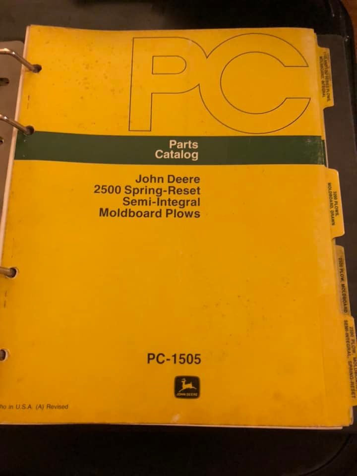 John Deere _ 2500 Spring-Reset Semi-Integral Moldboard Plow _ Manual