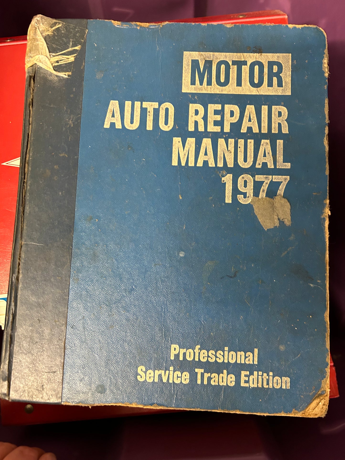 Motor _ Auto Repair Manual 1977