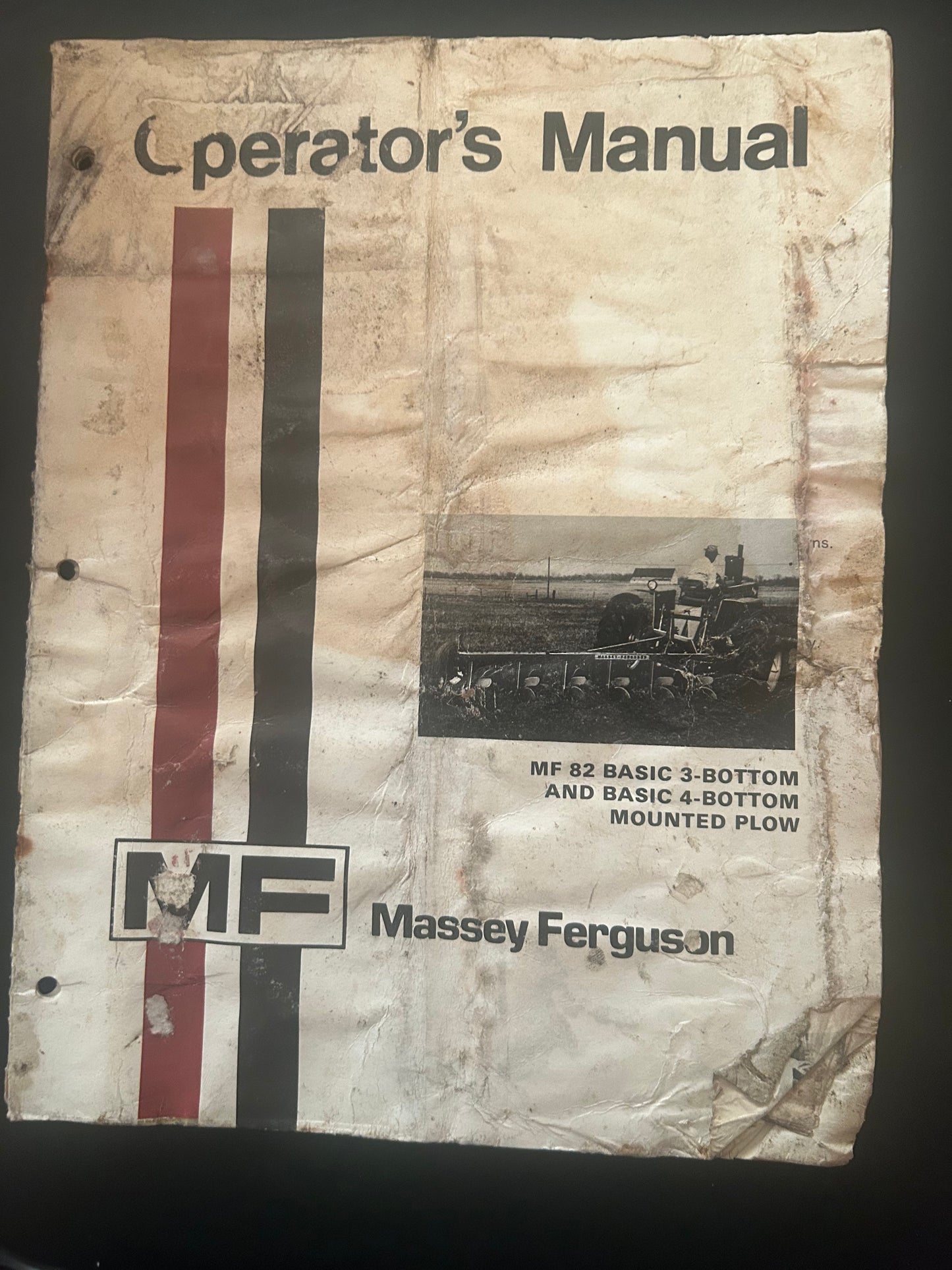 Massey Ferguson _ MF 82 BASIC 3-BOTTOM & 4-BOTTOM MOUNTED PLOW _ Operator’s Manual