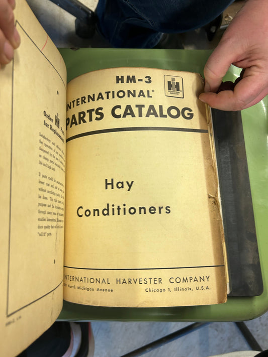 IH _ Hay Conditioners _ Parts Catalog HM-3