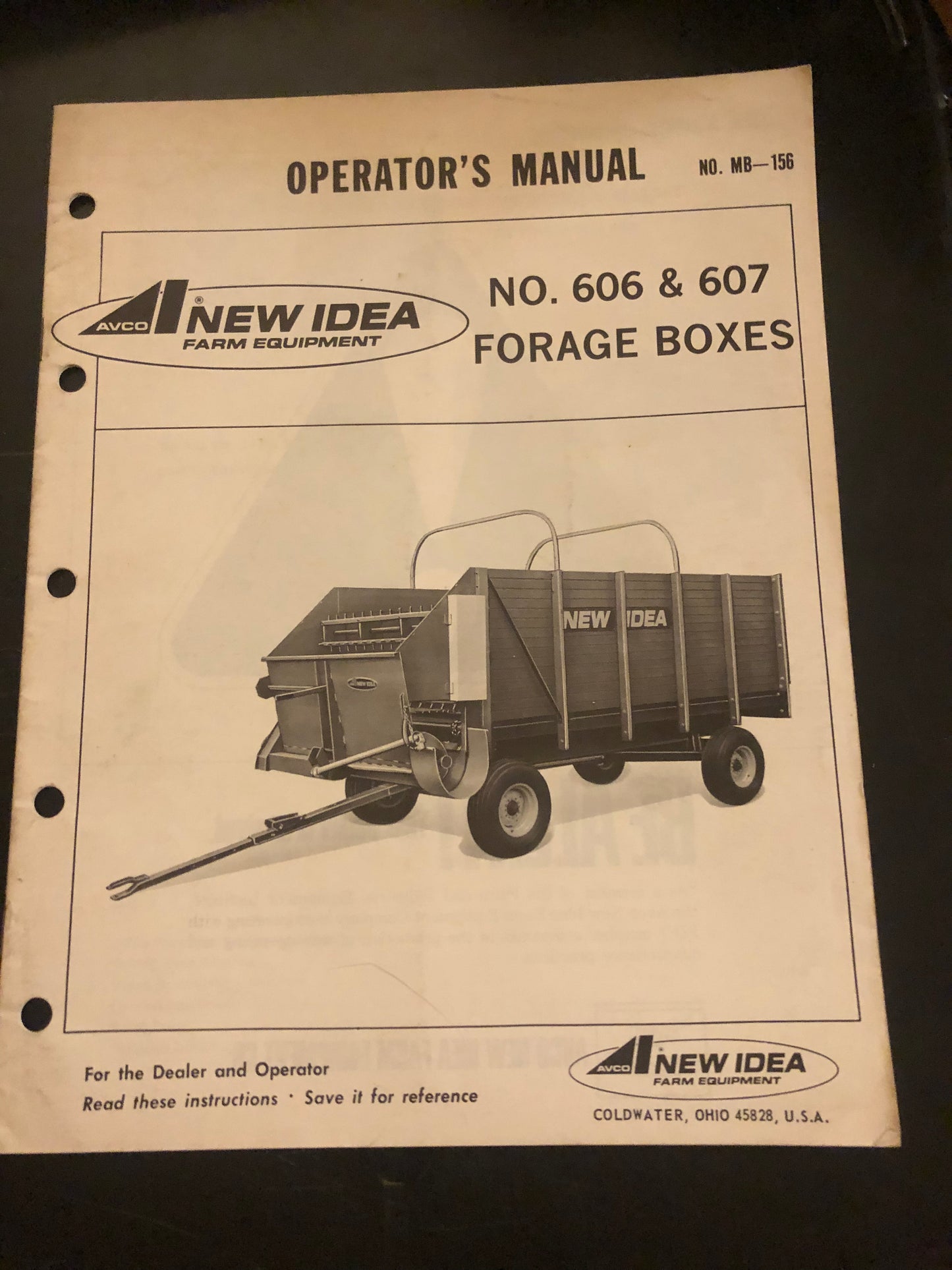 New idea _ no. 606 & 607 Forage Boxes _ Operator’s Manual