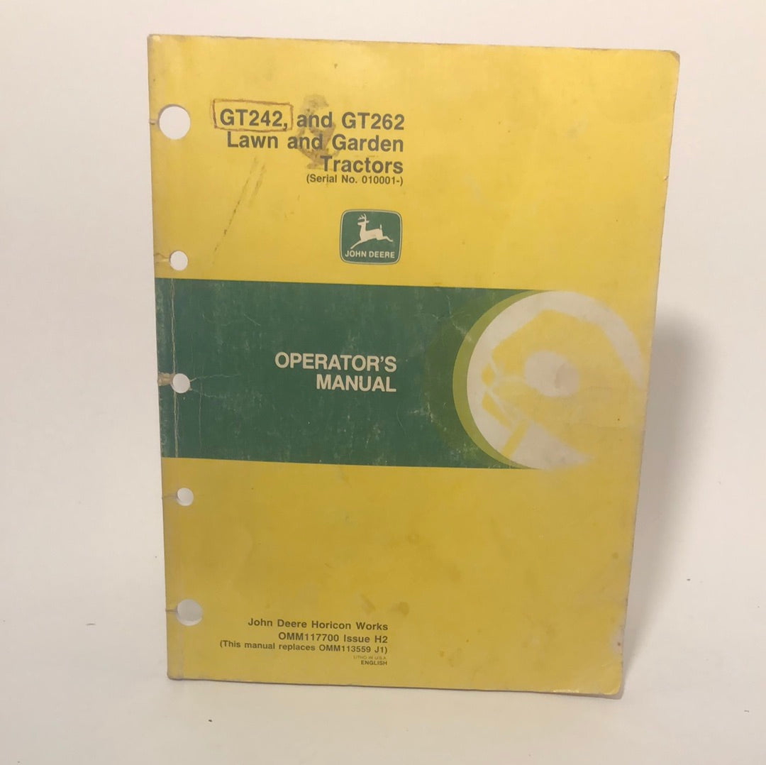 John Deere GT242 and GT262 Operator’s Manual