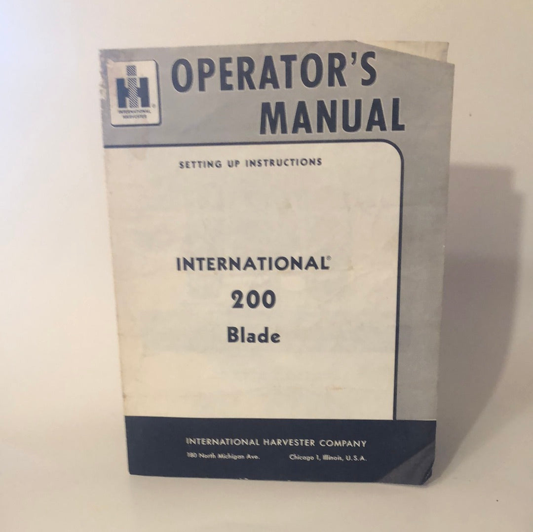 IH - International 200 Blade - Operator's Manual